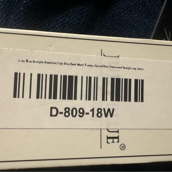 Judy Blue Straight Snatched High Rise Dark Wash Tummy Control Non-Distressed - Picture 4 of 7